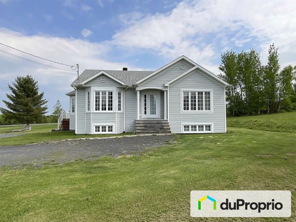 930, rue Principale, Ste-Rose-De-Watford à vendre