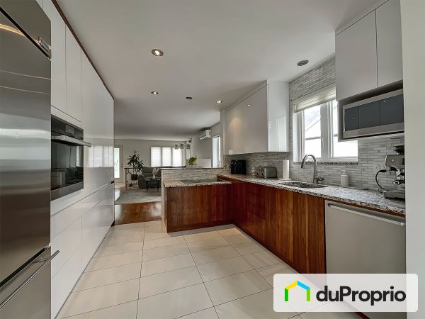 194 rue Édouard-Curodeau, St-Romuald for sale
