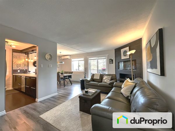 4-232, boulevard de la Cité-des-Jeunes, Gatineau (Hull) à vendre