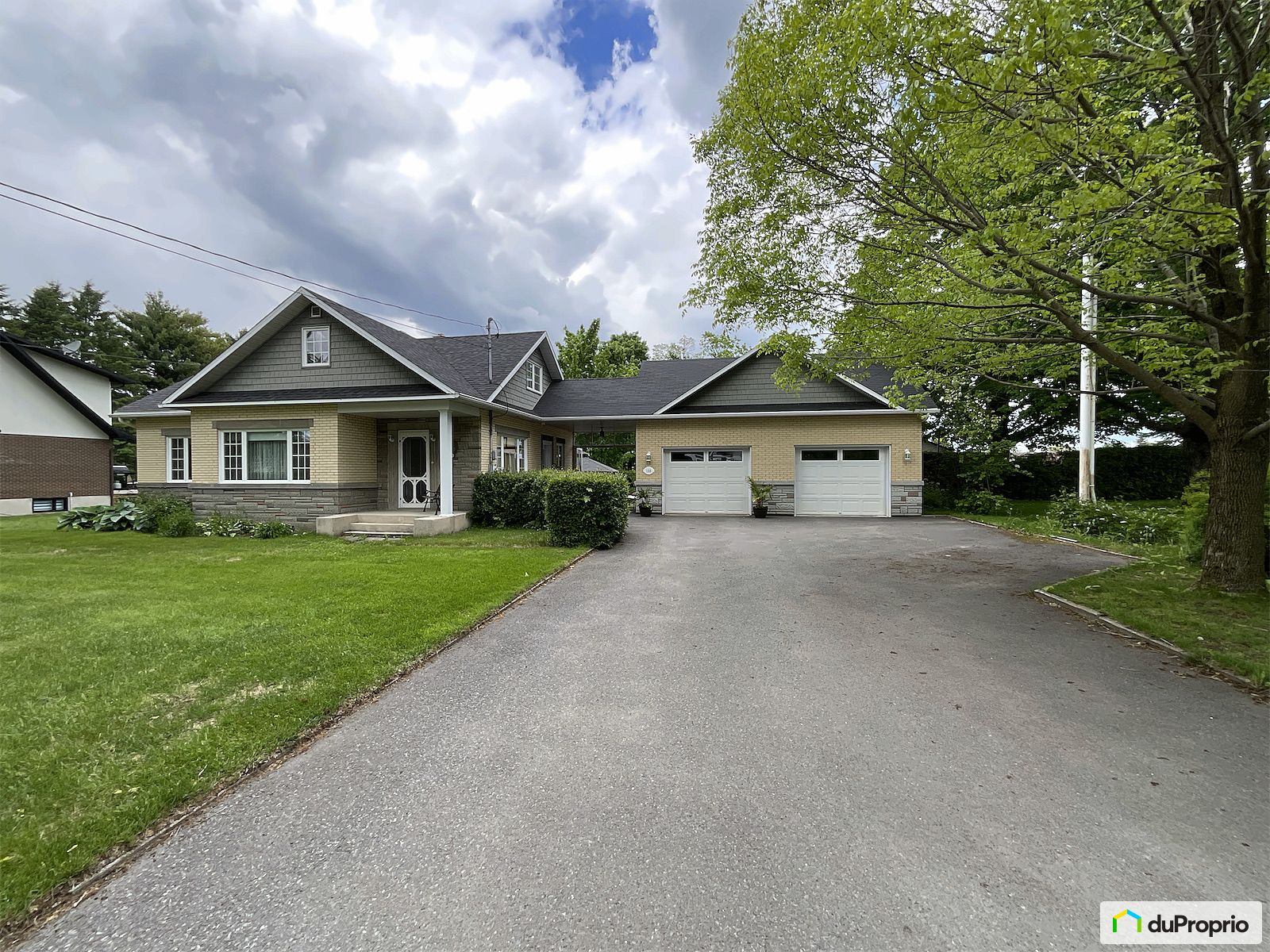 1318 Avenue Du College — photo 1