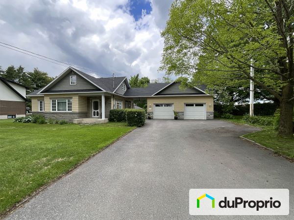 1318, avenue du Collège, Plessisville à vendre