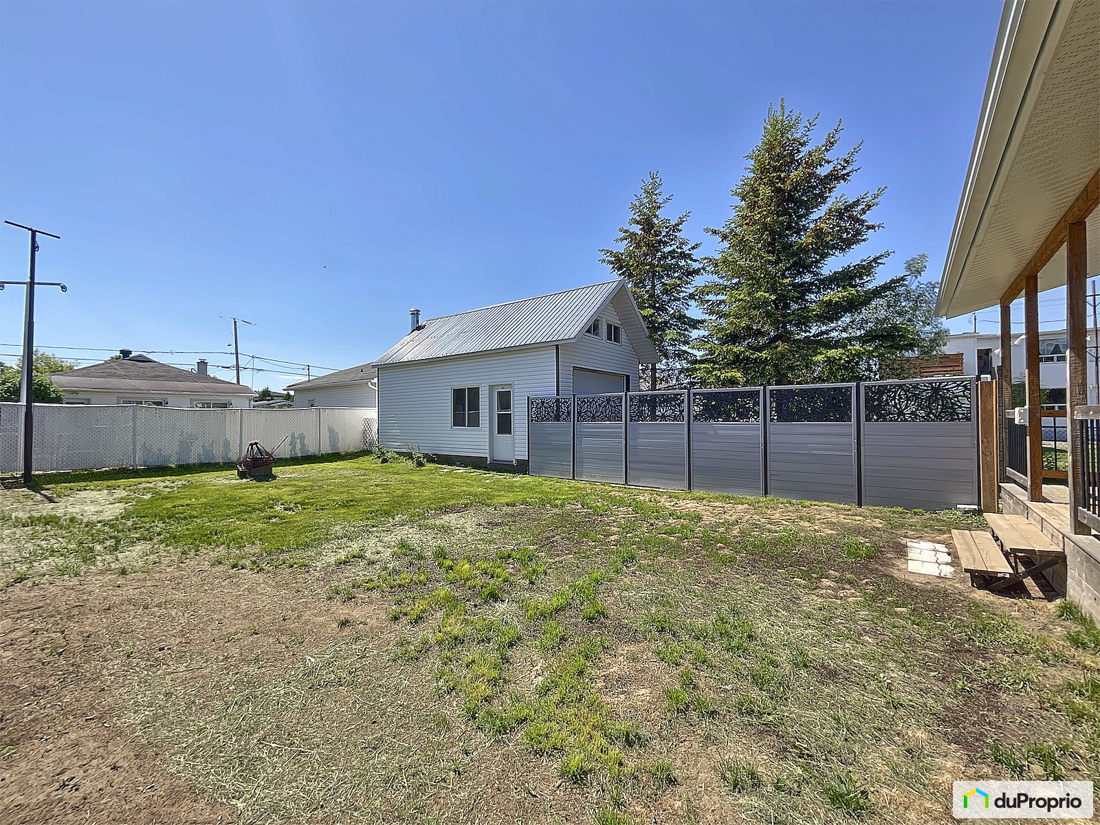 1461 10E Avenue — photo 3