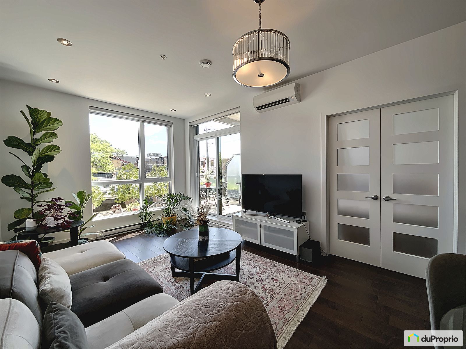 110 420 19E Avenue — photo 1