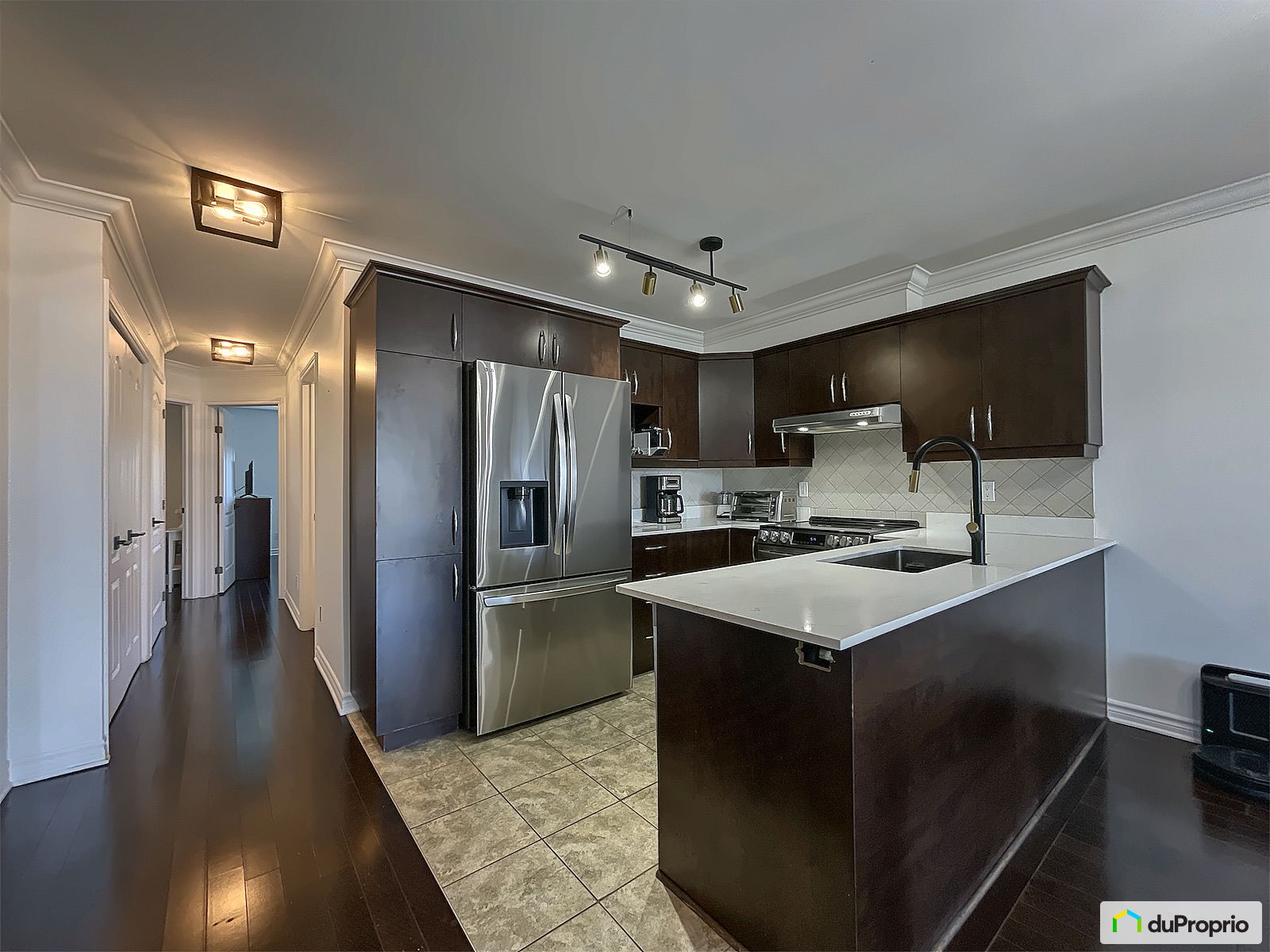 302 3460 Pie Ix — photo 2