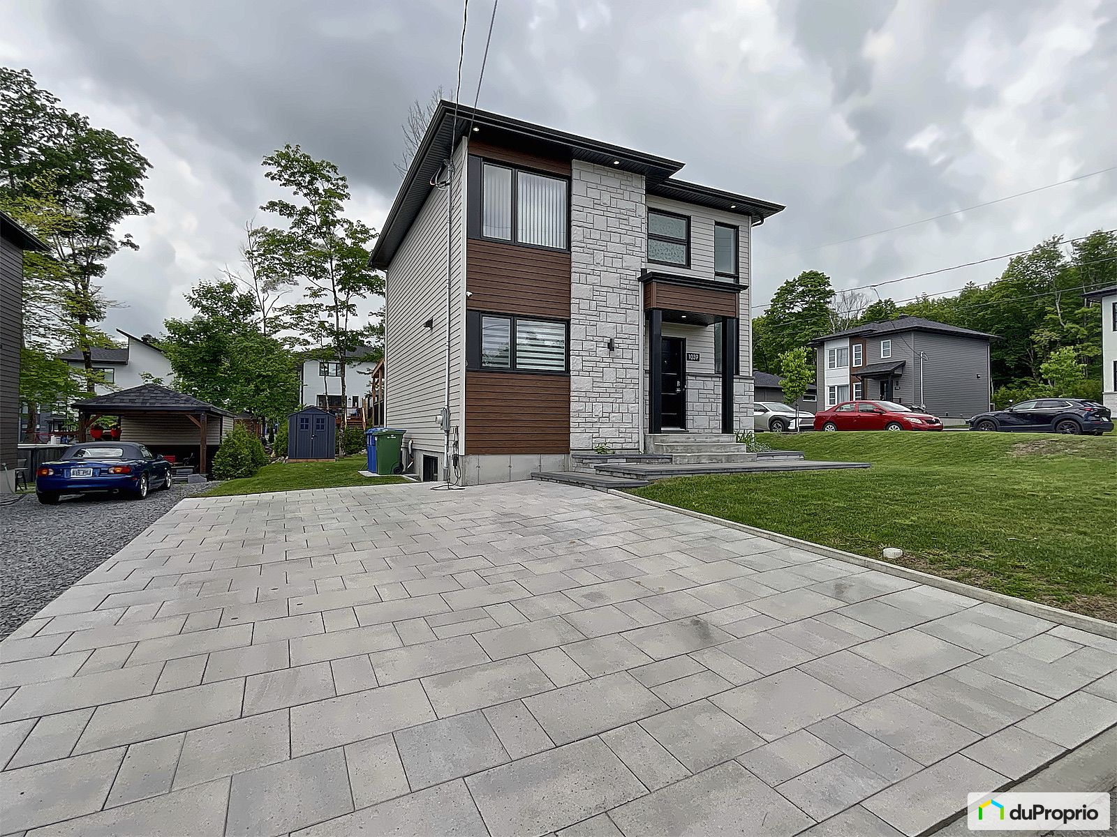 1039 Rue Ulysse Ste Marie — photo 1