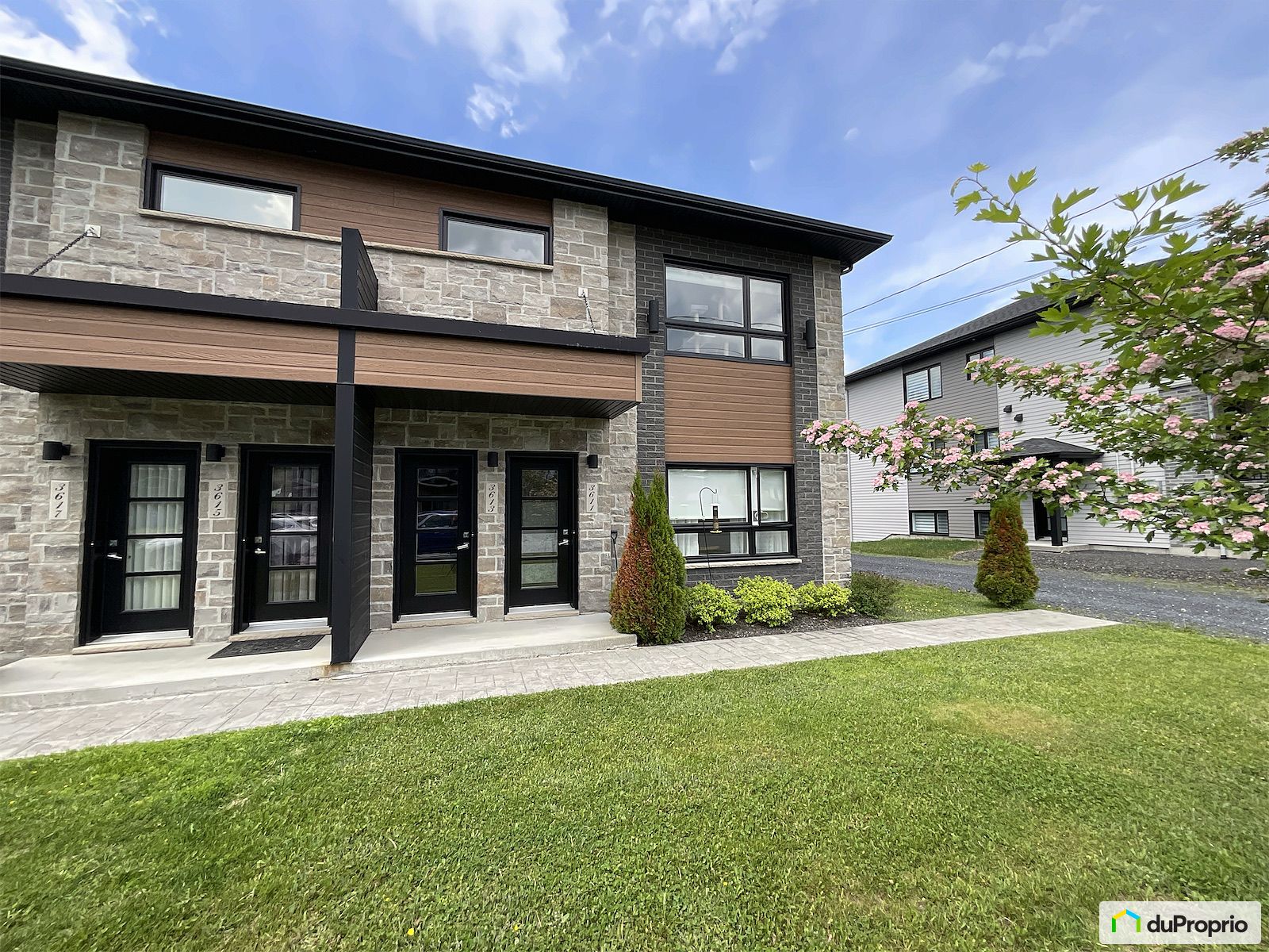 3611 2E Avenue — photo 1