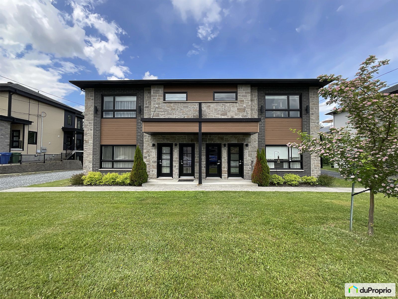 3611 2E Avenue — photo 2
