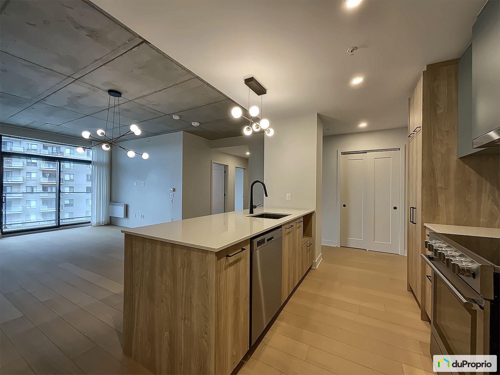 603 3480 Boulevard Saint Elzea — photo 1