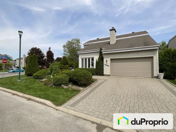 Coin de rue - 5878, rue du Viréo, Ste-Rose à vendre