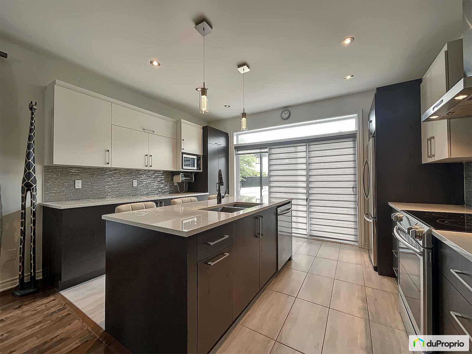 886 Rue Marie Gerin Lajoie — photo 2