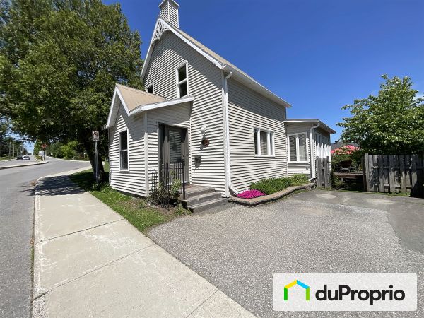 39 rue Grove, Granby for sale