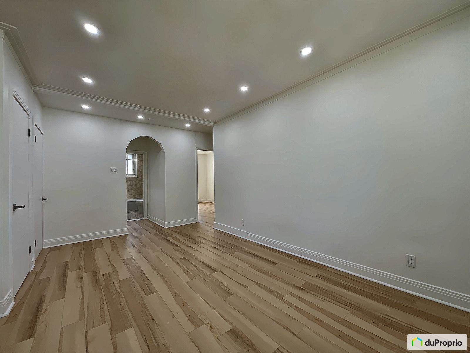 6828 6830 12E Avenue — photo 3