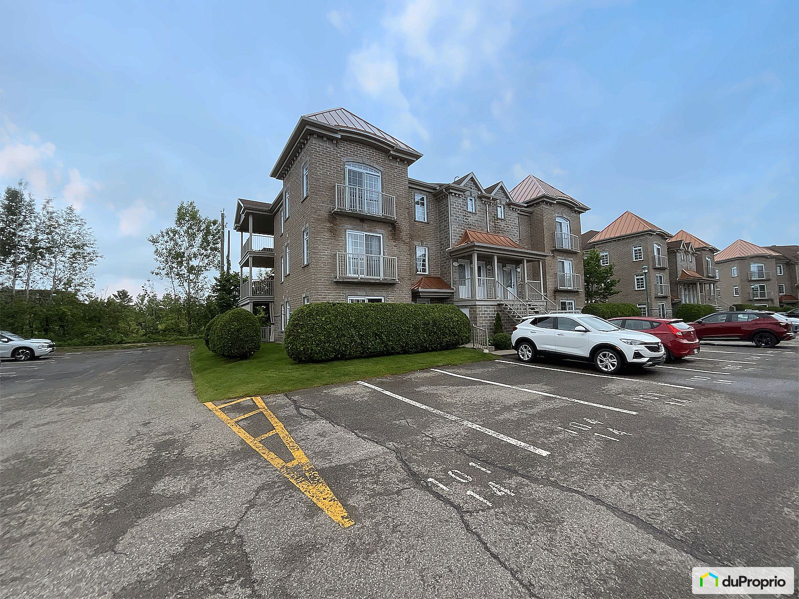 101 139 54E Avenue Est — photo 2