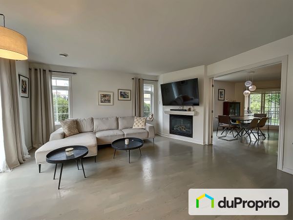 101-139 54e Avenue Est, Blainville for sale