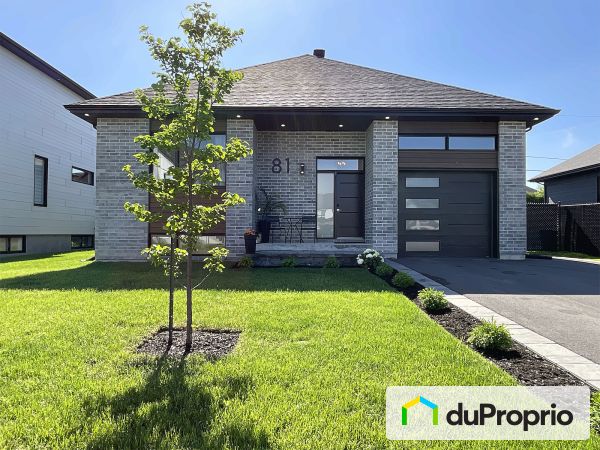 81 rue de la Canadienne, St-Jean-sur-Richelieu (L'Acadie) for sale