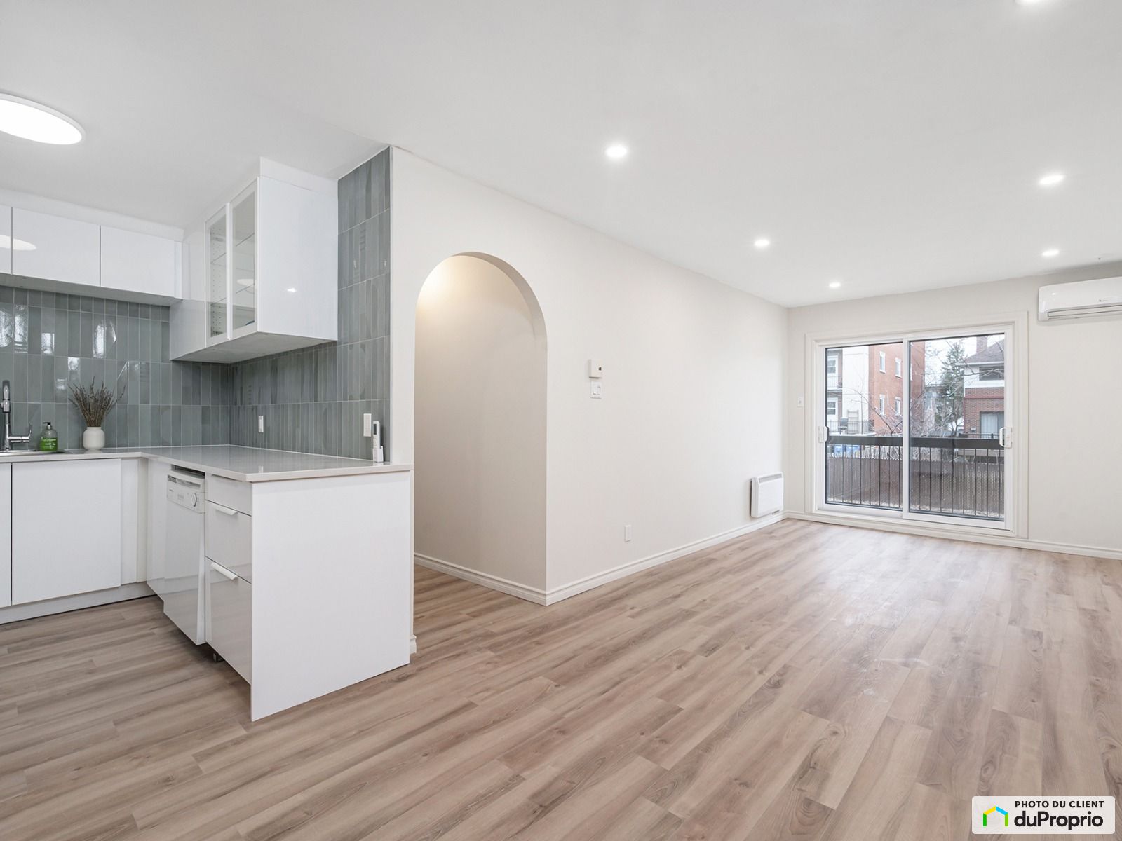 103 450 Rue Joliette — photo 2