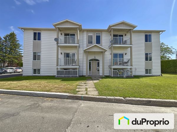 1-33, 3e Rue, Thetford Mines à vendre