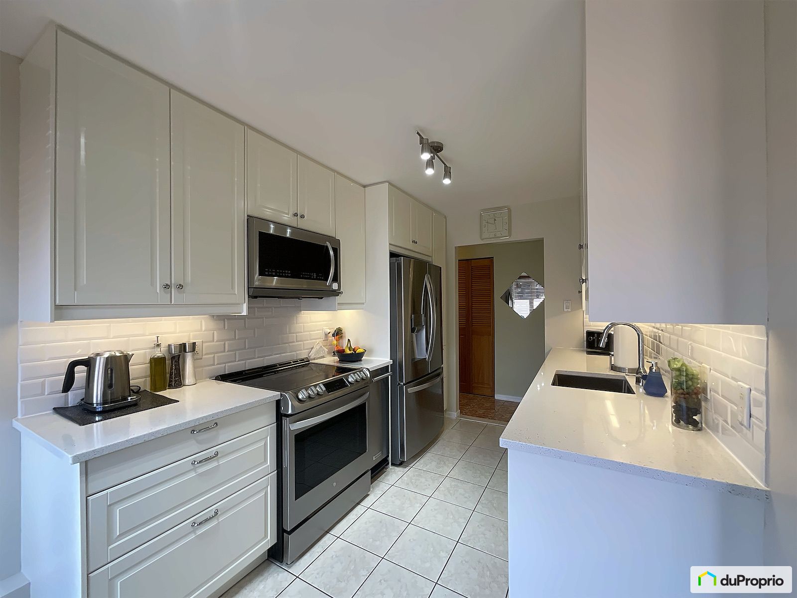 103 206 Rue De La Poudriere — photo 1