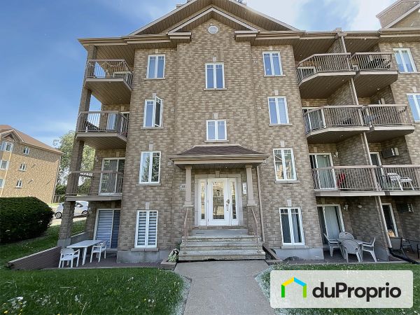 201-3270, rue des Châteaux, Chomedey à vendre