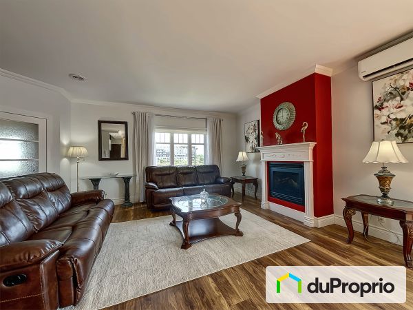 Living Room - 7289 Rue De Buffalo, Lebourgneuf for sale