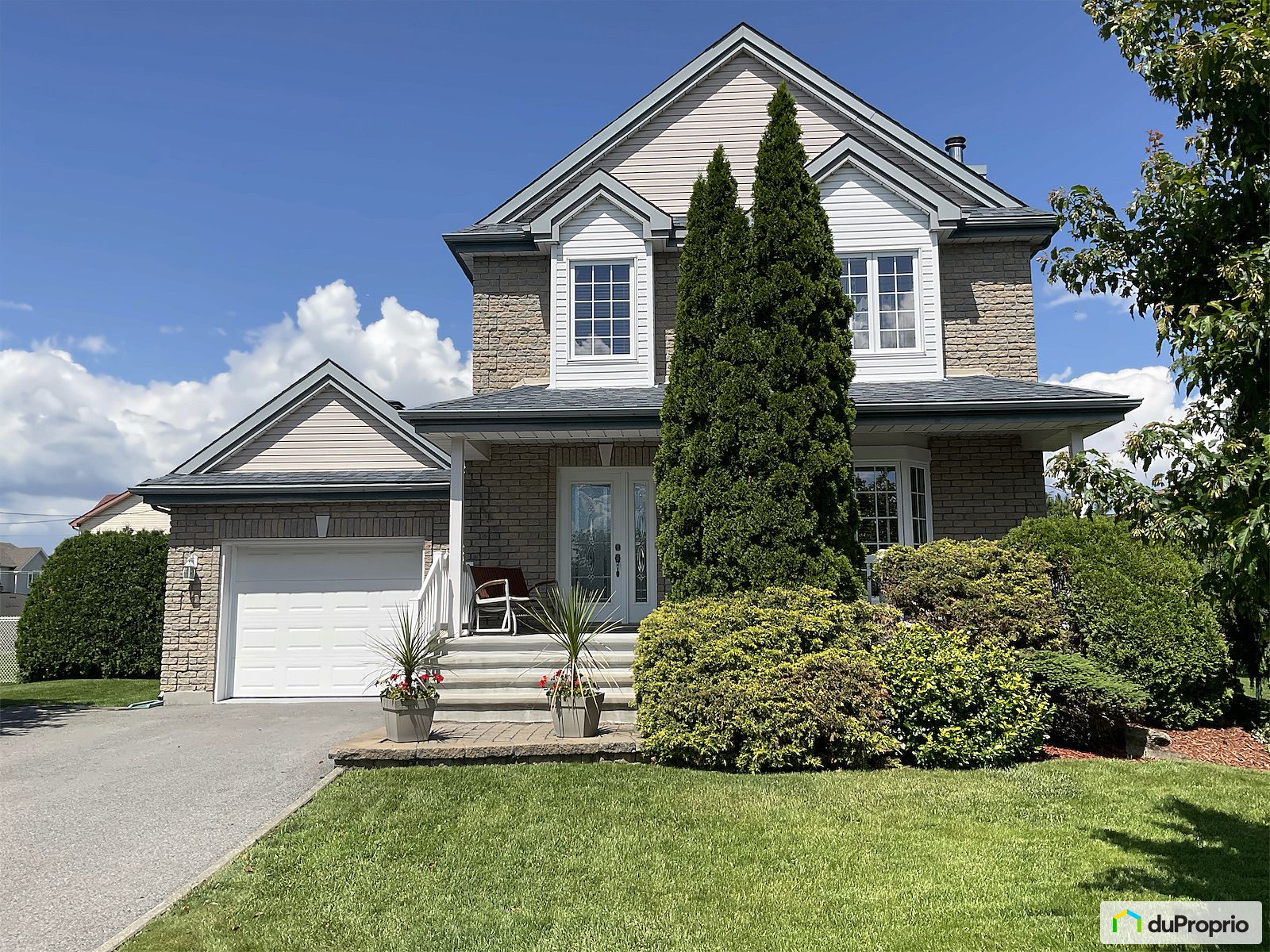 3020 Avenue De La Canardiere — photo 1