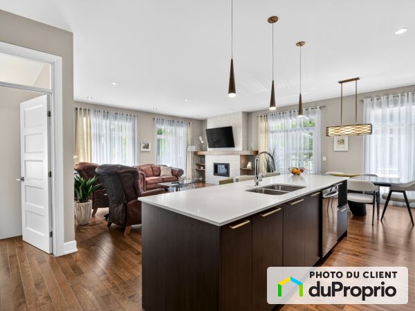 102-18500, rue J-A.Bombardier, Mirabel (St-Janvier) à vendre