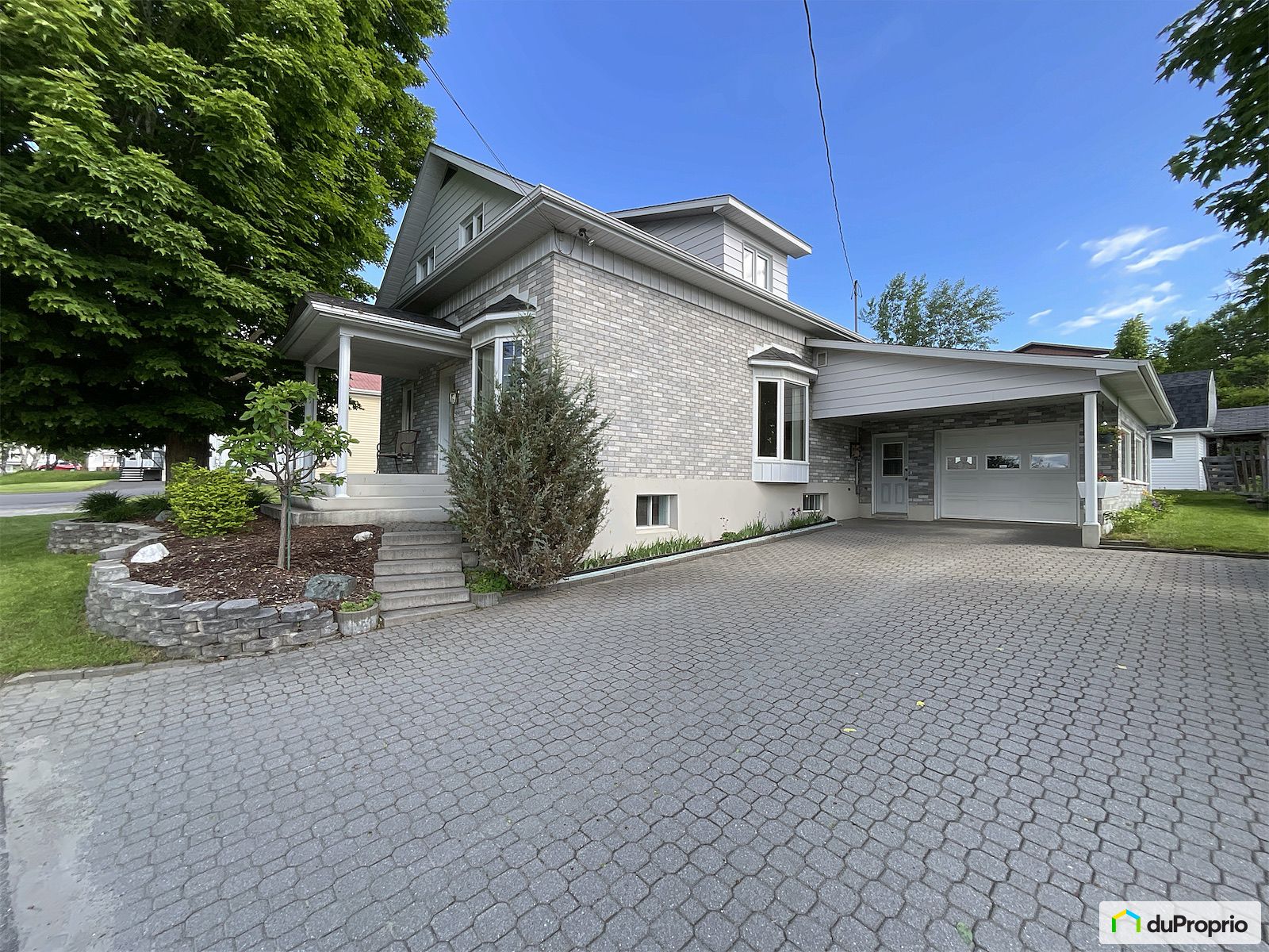 4648 Rue Cartier — photo 1