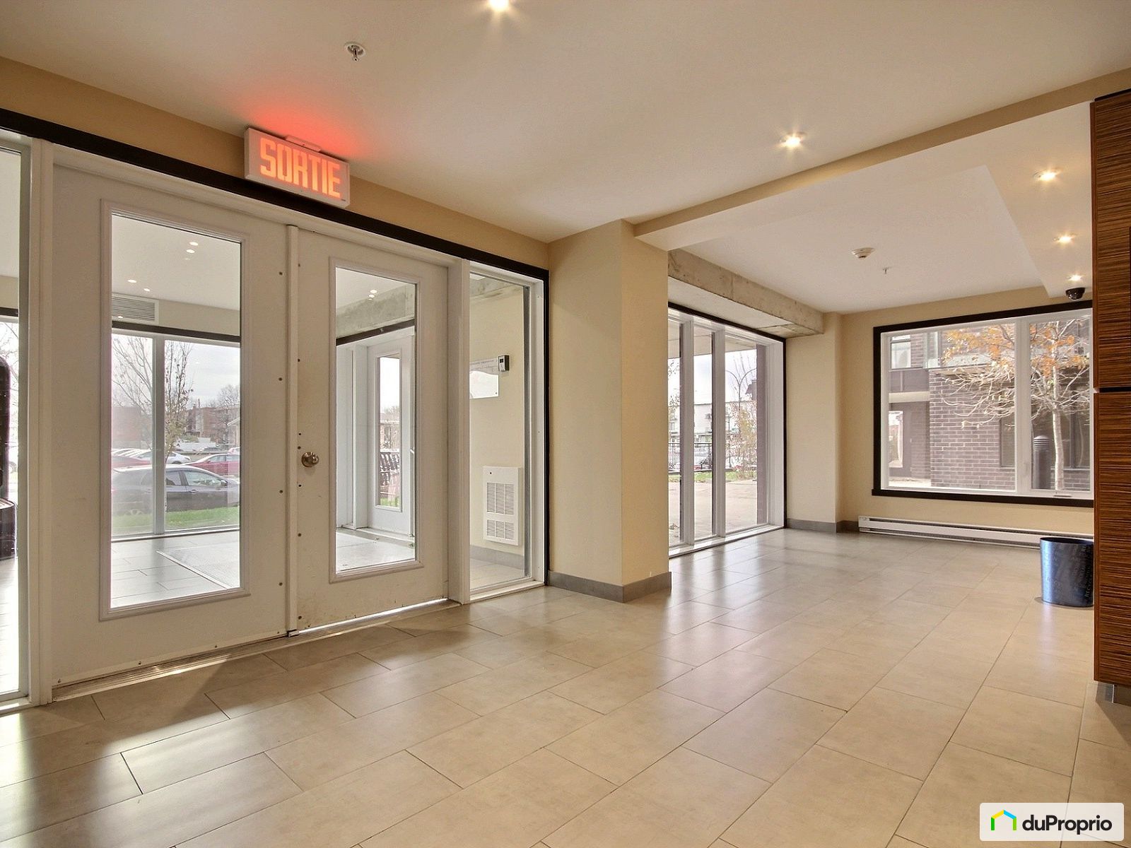 310 6745 Boulevard Maurice Dup — photo 2