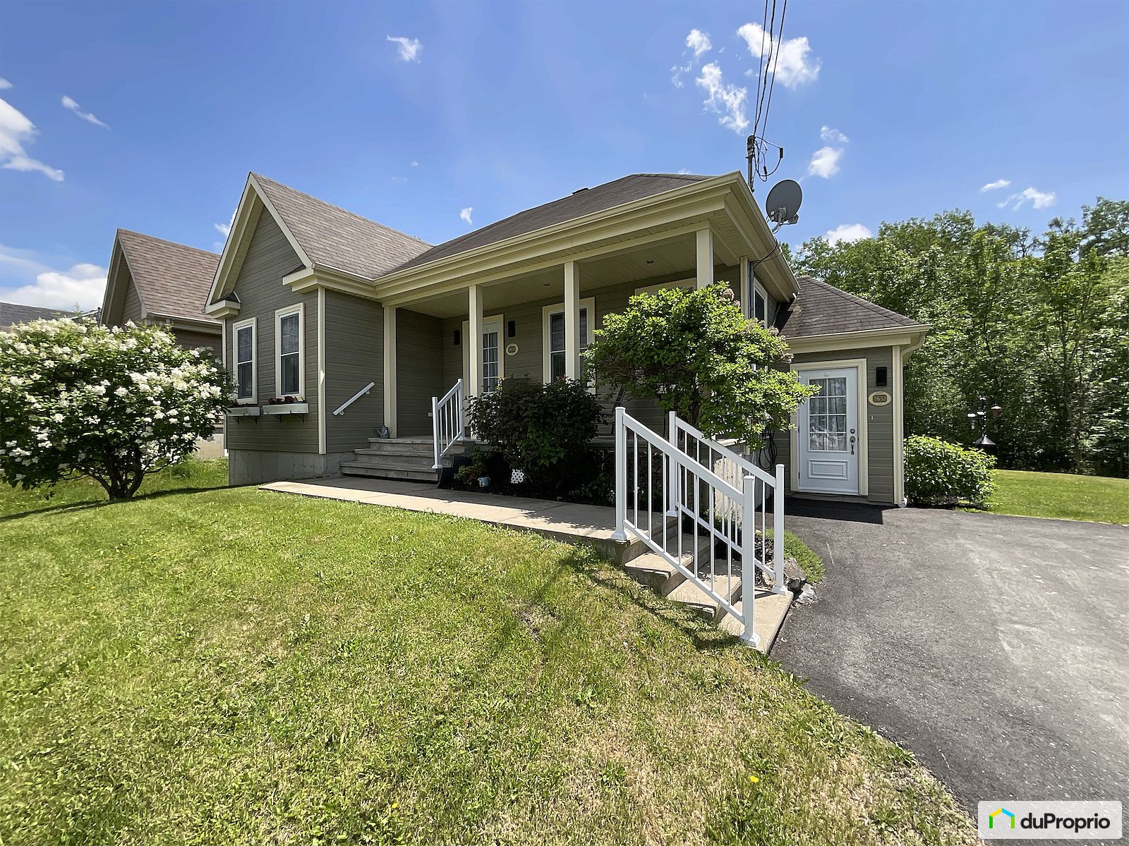3651 Rue Emilienne Dube — photo 1