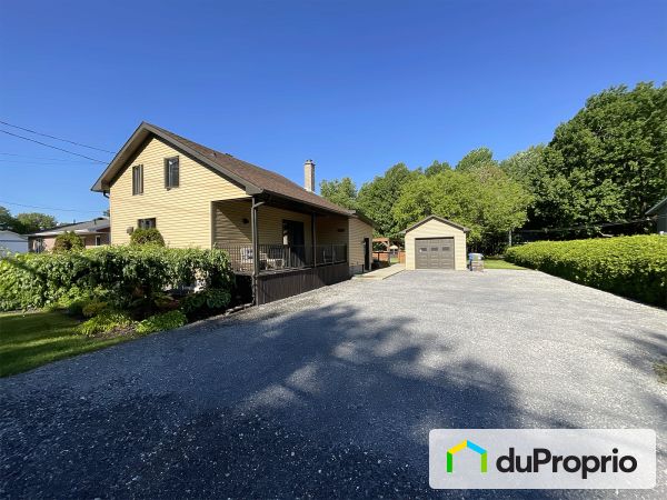 1044, rue Jacques-Cartier Sud, Farnham à vendre