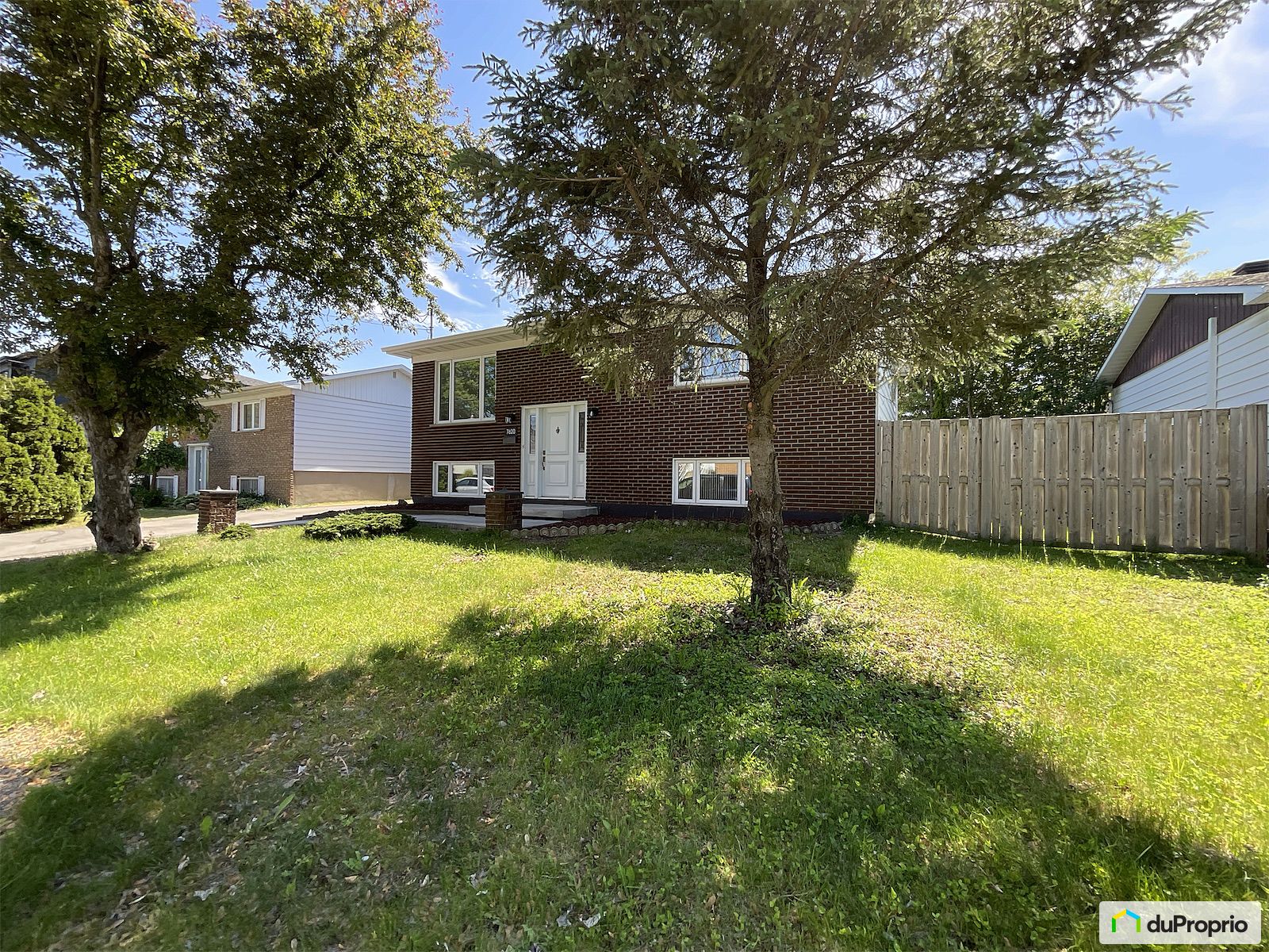 7620 47E Avenue — photo 2