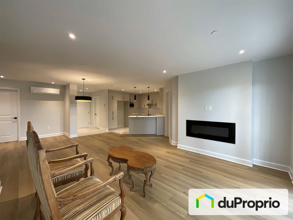 Living Room - 201-100 rue des Manoirs, Deux-Montagnes for sale