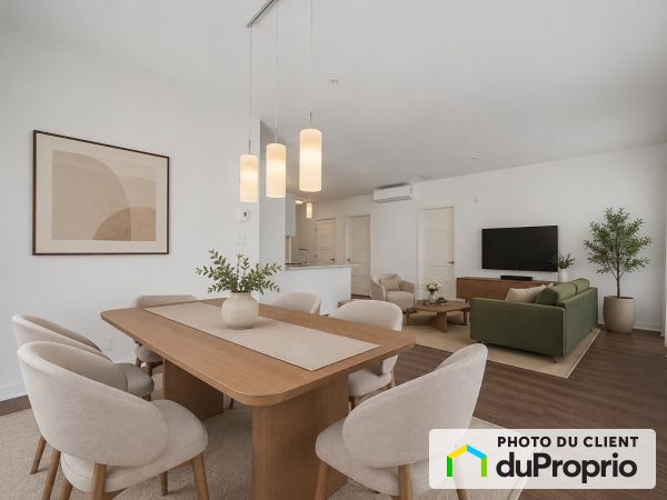 109-2530, rue Maurice-Savoie, Longueuil (Vieux-Longueuil) à vendre