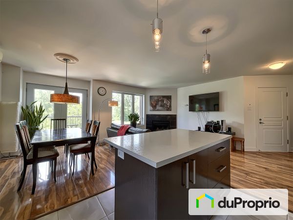 Salon du logement - 10-4035, rue Ouellette, Longueuil (St-Hubert) à vendre