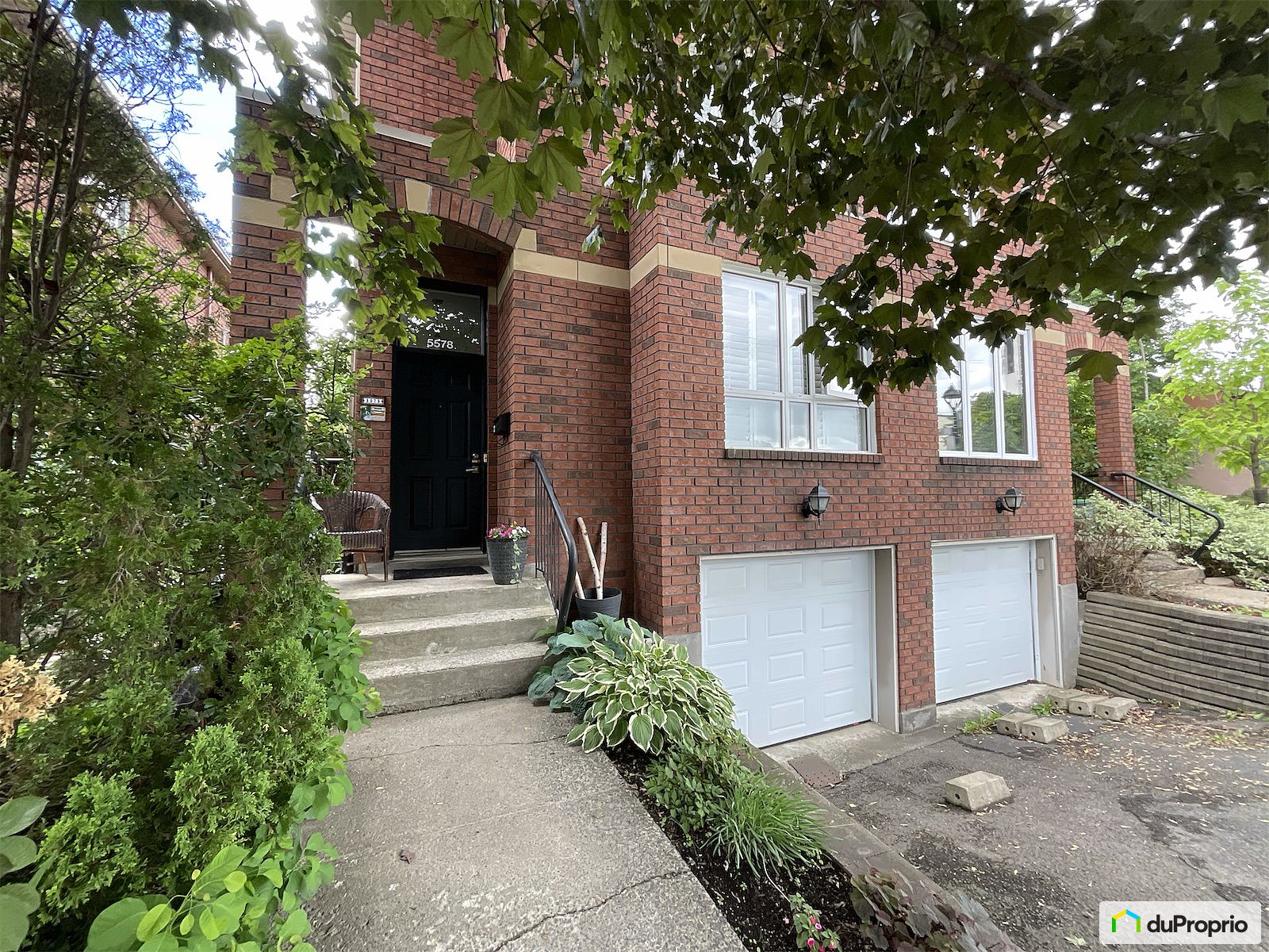 5578 Rue Louis Dumouchel — photo 1
