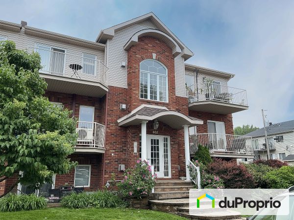 3-602, rue de Périgueux, Chomedey à vendre