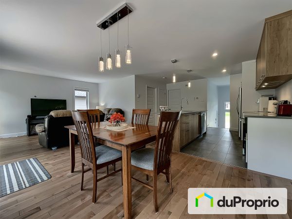 520 Rue Des Comissaires, St-Gilles for sale