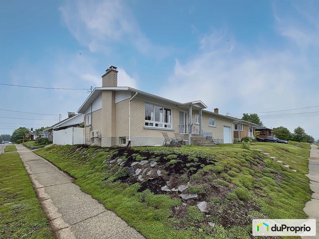 1390 13E Avenue — photo 3