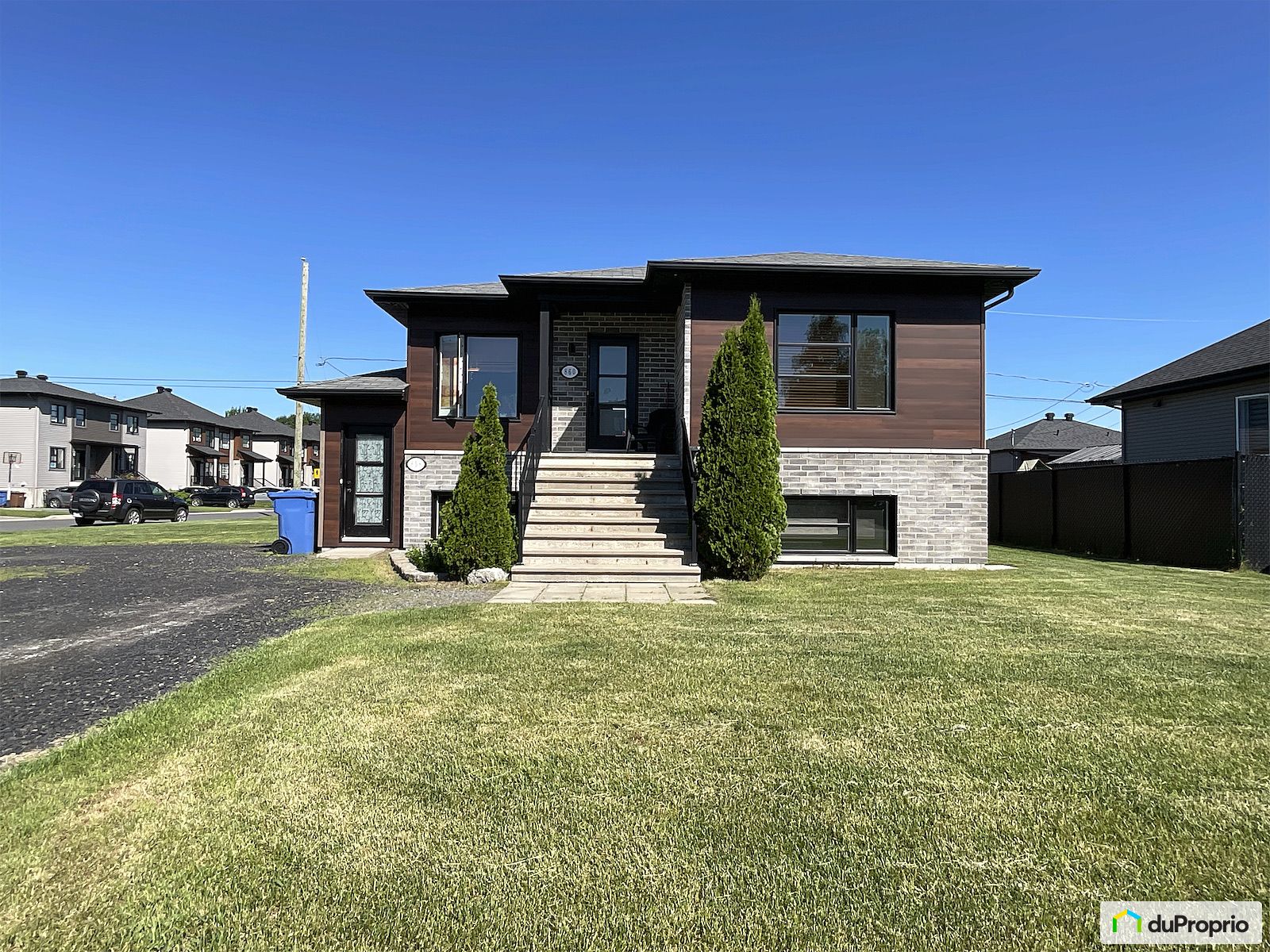 Duplex à vendre St-Roch-De-Richelieu 2 chambres 1 salle de bain #1135363
