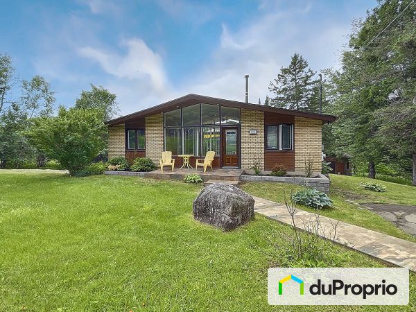 582 Chemin de la Rivière, Piedmont for sale