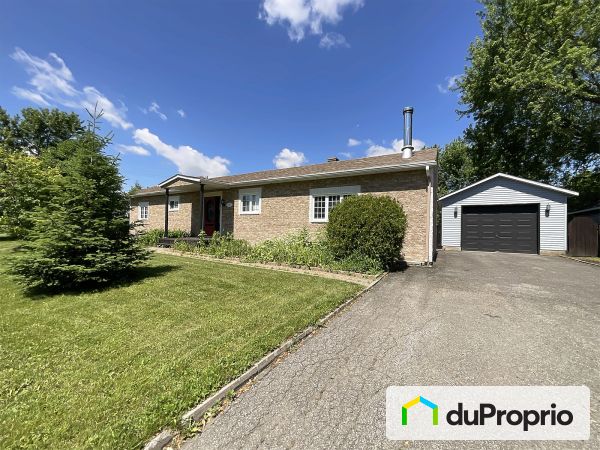 153, rue du Brasier, St-Mathieu-De-Beloeil à vendre