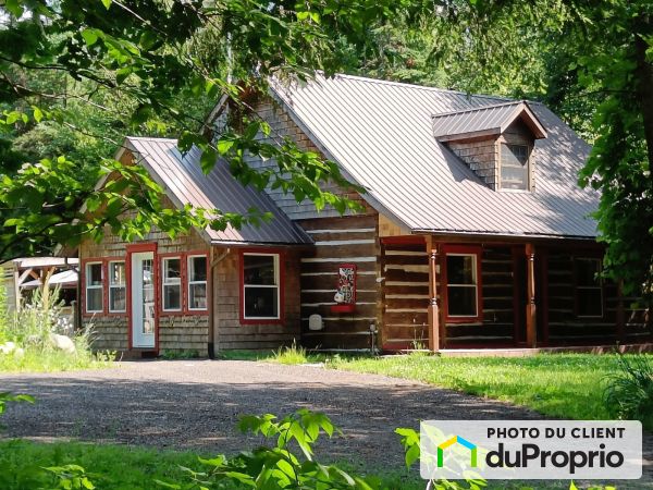 30 rue des Merisiers, Brownsburg-Chatham for sale