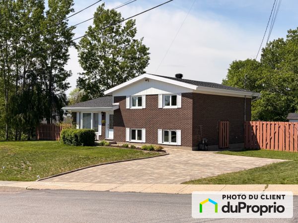 39 rue Roméo-Vachon, Baie-Comeau for sale