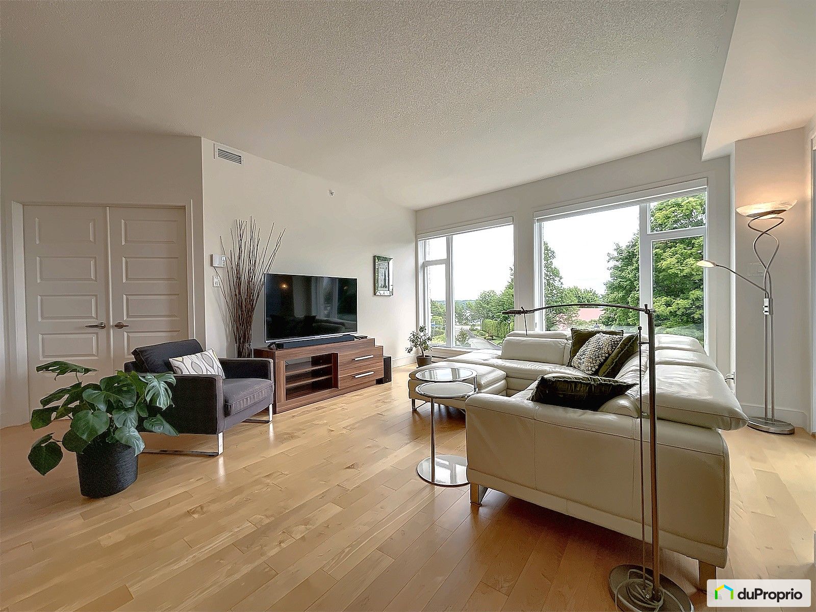 204 4915 Rue Lionel Groulx — photo 2