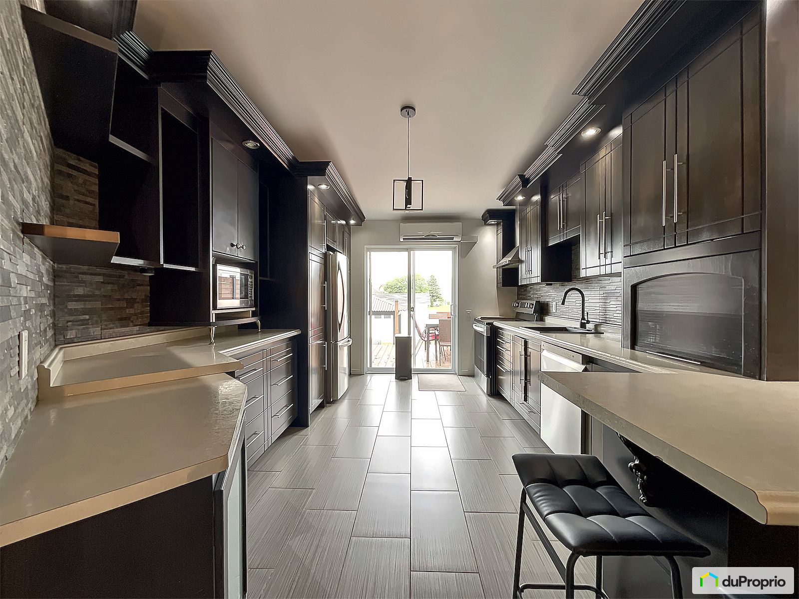 129 Rue Lajoie — photo 3