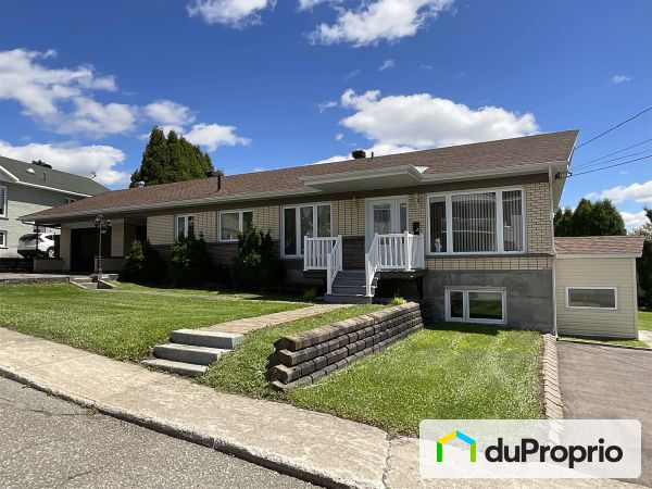 2235, rue Saint-Maurice, Jonquière (Jonquière) à vendre