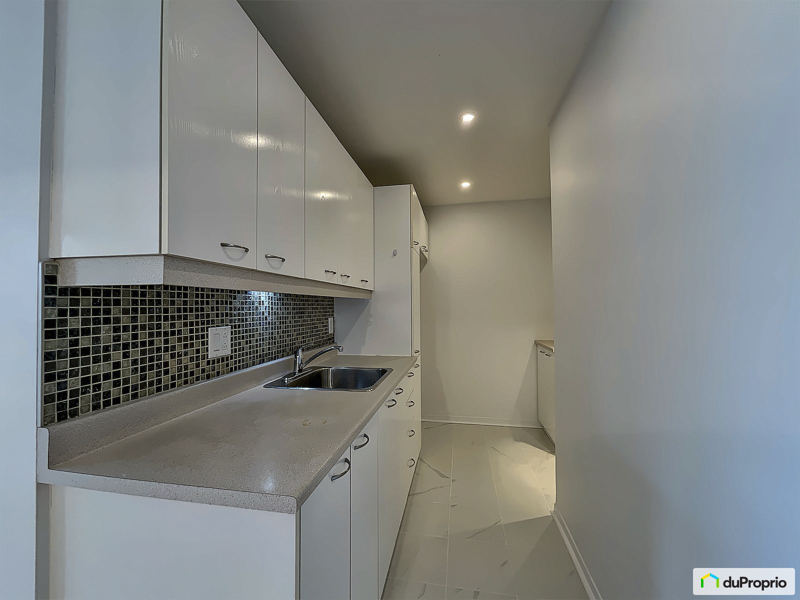 502 6824 Bd Des Roseraie — photo 3