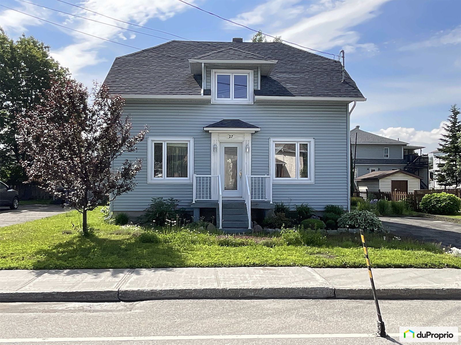 27 2E Rue Est — photo 3