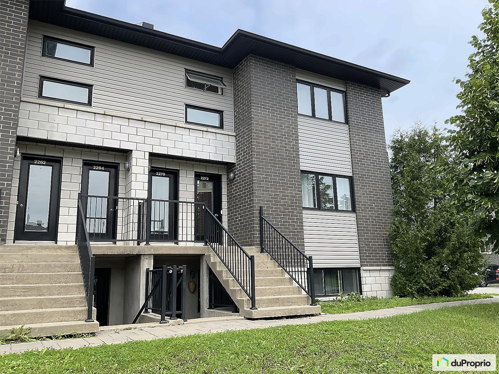 2270 2272 2274 Rue Des Artisan — photo 1