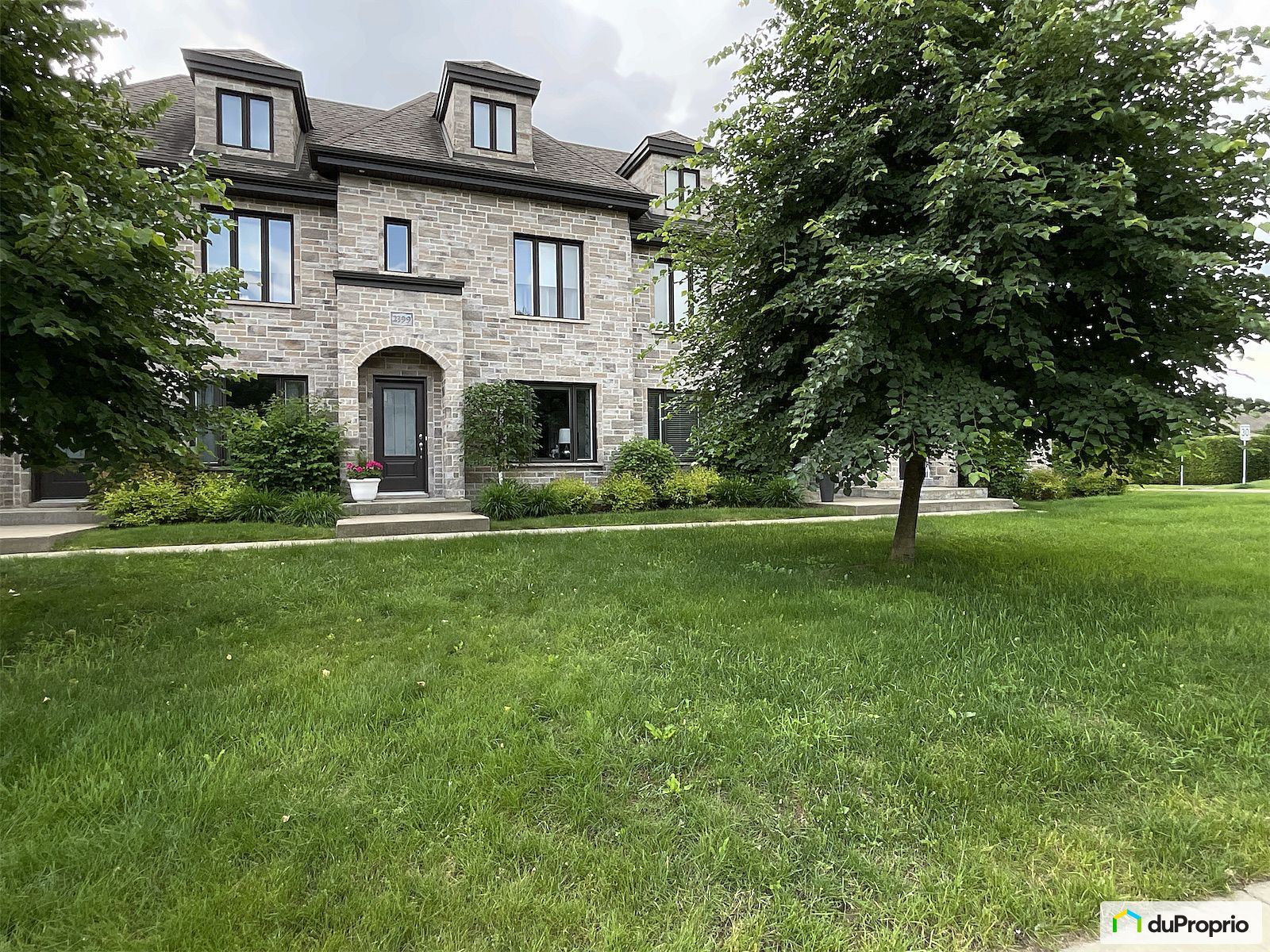 2399 Boulevard Hamelin — photo 3